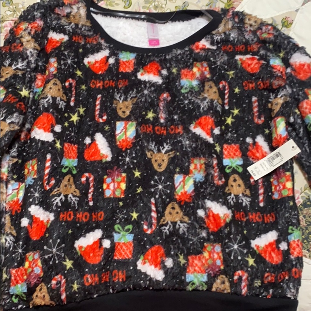 3️⃣ Ugly Christmas Sweater size Large